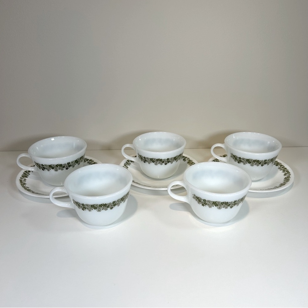 Pyrex 5 Crazy Daisy Vintage Tea Cups & 3 Corelle Corning Spring Blossom Saucers